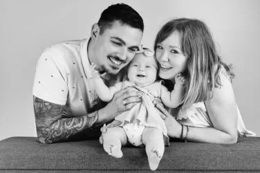 mélange de photographies de femmes réalisées en studio photo - photographies expressives et émotionnelles - studio photo haut de gamme à lyon - Emilie Minary studio 