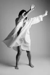 mélange de photographies de femmes réalisées en studio photo - photographies expressives et émotionnelles - studio photo haut de gamme à lyon - Emilie Minary studio 