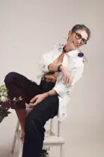 grille d'images de femmes photographiées en studio photo sur le thème de la confiance en soi - image de soi- photo self love- photo estime de soi