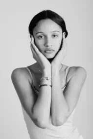 mélange de photographies réalisées en studio photo à lyon - Portrait professionnel femme entrepreneuse – studio photo branding Lyon - image de marque personnelle - Book portrait femme artiste 