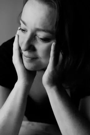 mélange de photographies réalisées en studio photo à lyon - Portrait professionnel femme entrepreneuse – studio photo branding Lyon - image de marque personnelle - Book portrait femme artiste 