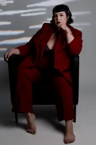 mélange de photographies réalisées en studio photo à lyon - Portrait professionnel femme entrepreneuse – studio photo branding Lyon - image de marque personnelle - Book portrait femme artiste 