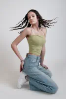 mélanges de photographies de femmes réalisées en studio photo à Lyon - Book modèle - portrait artistique noir et blanc - Portrait éditorial femme posture mode – séance book comédienne - photographie d’art studio Lyon 